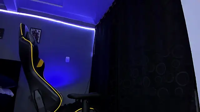 alexgiraldo   online show from September 2025 10:26:01 AM