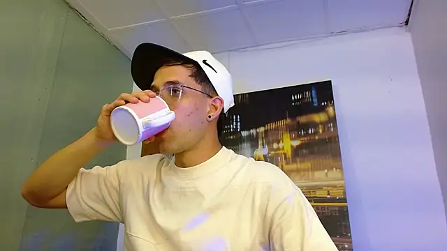 alexgiraldo   online show from March 2026 04:24:02 AM
