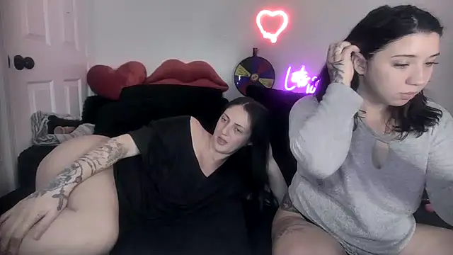 torithequeen online show from February 2026 02:44:02 AM