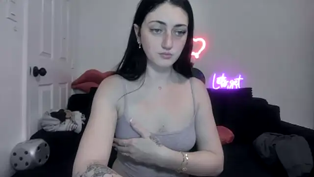 torithequeen online show from February 2026 02:41:01 PM