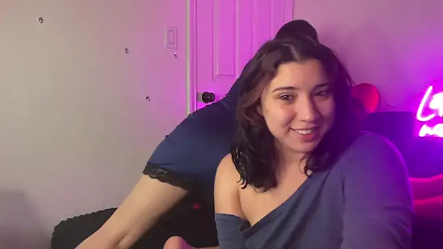 nina lovez online show from December 2025 03:22:02 AM