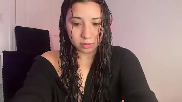 nina lovez online show from October 2025 02:16:02 PM