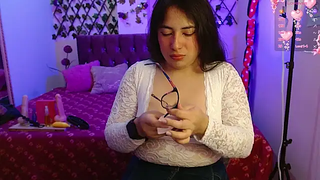 Snapshot of Estrella__sex chatting on February 2026 07:35:02 PM Estrella sex online show from February 2026 07:35:02 PM