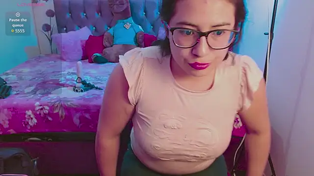 Estrella  sex online show from October 2025 08:10:01 PM