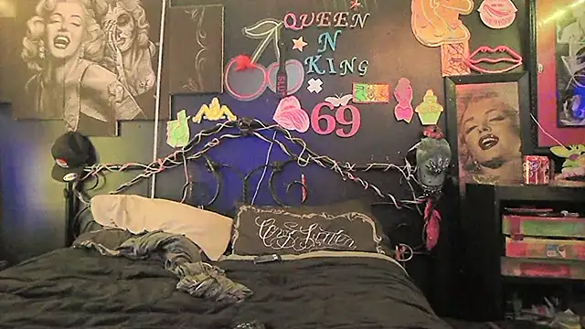 Splash Queen420 online show from March 2026 01:37:01 PM