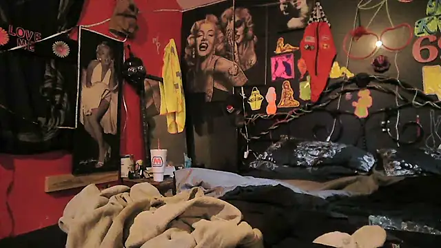 Splash Queen420 online show from April 2026 12:44:01 AM