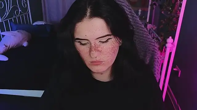 Dark Shine online show from November 2025 06:06:02 AM