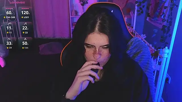 Dark Shine online show from November 2025 06:46:02 AM