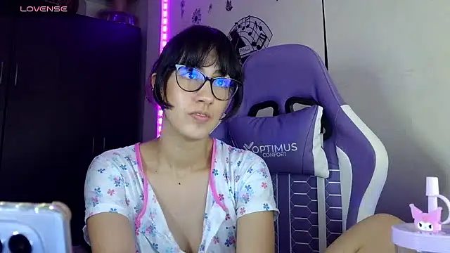 AvlieQueen online show from January 2026 08:54:01 AM