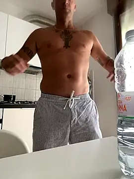 Snapshot of Maurinho3005 chatting on September 2025 08:24:01 AM Maurinho3005 online show from September 2025 08:24:01 AM