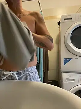 Snapshot of Maurinho3005 chatting on October 2025 06:15:01 AM Maurinho3005 online show from October 2025 06:15:01 AM