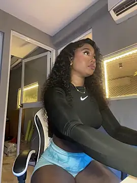 alisonn moon online show from February 2026 09:27:02 PM