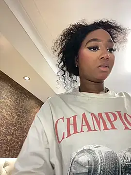 alisonn moon online show from January 2026 10:16:02 PM