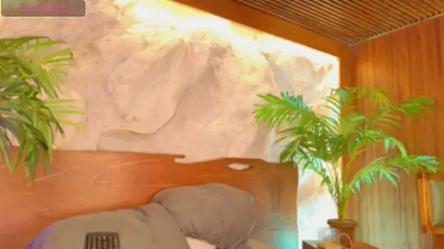 alisonn moon online show from April 2026 01:42:02 AM