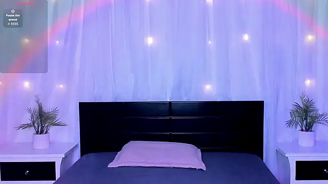 Evolet Bee online show from March 2026 12:09:02 PM