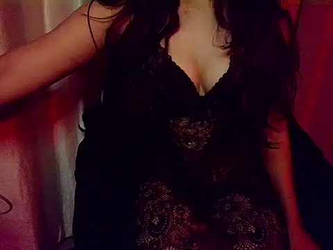 Snapshot of redruby_xoxo chatting on November 2025 06:12:01 PM redruby xoxo online show from November 2025 06:12:01 PM