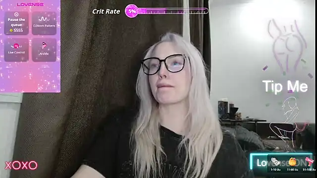 Snapshot of SpaceMarsi chatting on December 2025 03:28:02 PM SpaceMarsi online show from December 2025 03:28:02 PM