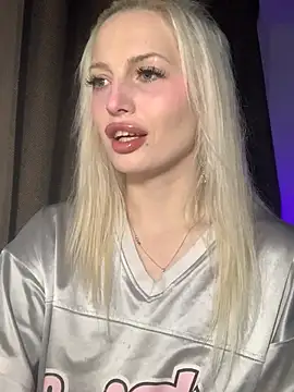 Snapshot of SpaceMarsi chatting on February 2026 09:23:01 PM SpaceMarsi online show from February 2026 09:23:01 PM