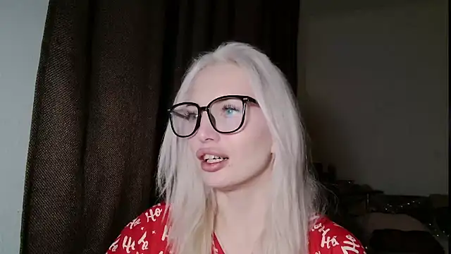 Snapshot of SpaceMarsi chatting on January 2026 12:06:02 AM SpaceMarsi online show from January 2026 12:06:02 AM