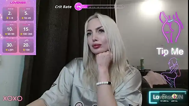 Snapshot of SpaceMarsi chatting on November 2025 01:39:02 AM SpaceMarsi online show from November 2025 01:39:02 AM