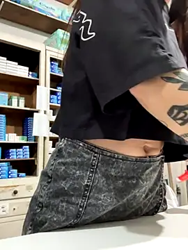 ferchule7 online show from October 2025 04:43:01 PM