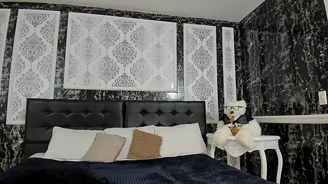 irenne wilsonn online show from November 2025 12:38:01 PM