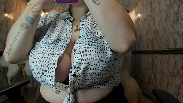 irenne wilsonn online show from September 2025 12:33:02 PM