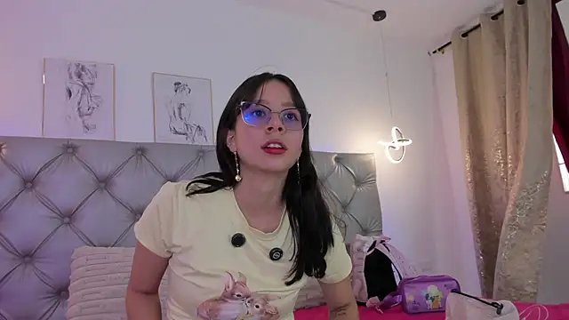 Naughty Couple83 online show from May 2026 07:08:02 PM