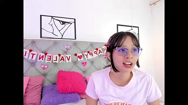 Naughty Couple83 online show from February 2026 07:15:01 PM