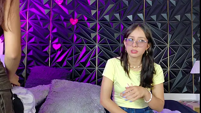 Naughty Couple83 online show from April 2026 05:31:01 PM