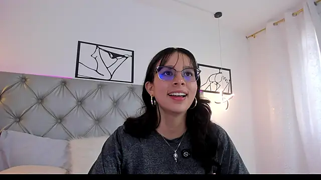 Naughty Couple83 online show from April 2026 08:33:01 PM