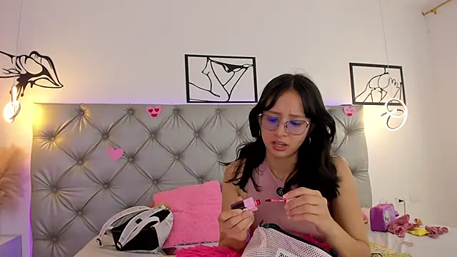 Naughty Couple83 online show from March 2026 03:51:01 PM