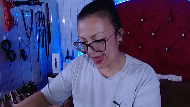 Snapshot of Susanahotsexxx chatting on November 2025 11:32:02 AM Susanahotsexxx online show from November 2025 11:32:02 AM