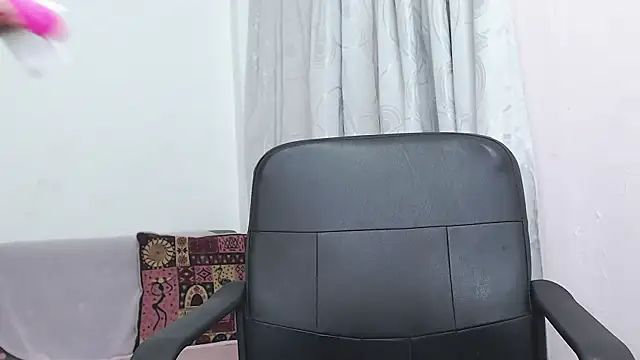 jade nassar online show from January 2026 01:45:01 AM