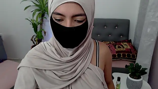 Snapshot of jade_nassar chatting on September 2025 05:02:01 PM jade nassar online show from September 2025 05:02:01 PM