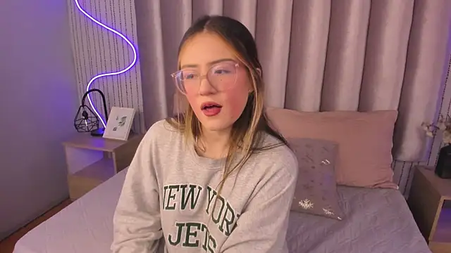 SamanthaPeachss online show from October 2025 12:26:02 PM