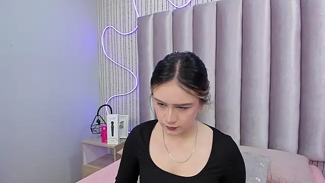 SamanthaPeachss online show from January 2026 12:12:01 PM