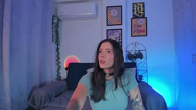 mishelkrave  online show from February 2026 11:26:02 PM