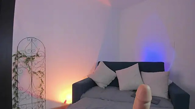 mishelkrave  online show from February 2026 02:23:02 AM