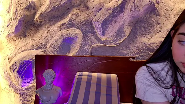 Katarina Rostova online show from December 2025 04:41:01 PM