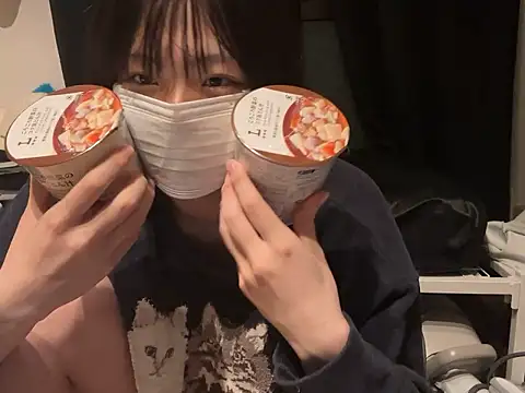 Snapshot of kabikabi_makaron chatting on October 2025 02:06:02 PM kabikabi makaron online show from October 2025 02:06:02 PM