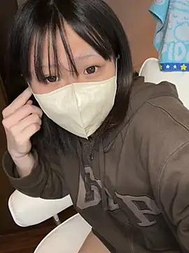 Snapshot of kabikabi_makaron chatting on May 2026 04:07:02 PM kabikabi makaron online show from May 2026 04:07:02 PM