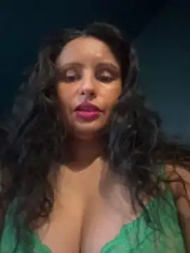 Angelaarayexx online show from December 2025 12:31:02 PM