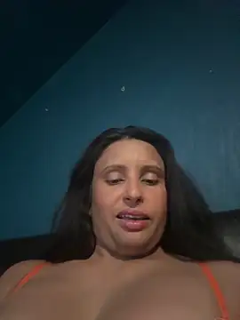 Angelaarayexx online show from April 2026 01:18:02 PM