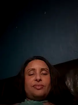 Angelaarayexx online show from December 2025 10:27:02 PM