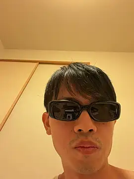 iiiviviii online show from November 2025 04:56:02 PM