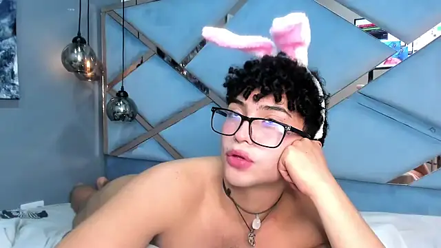 Valentin0 3 online show from November 2025 09:08:01 PM