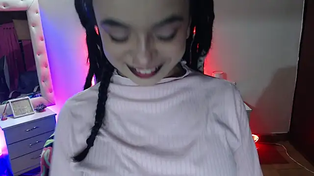 elapetitie online show from November 2025 06:16:02 AM