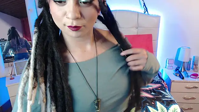 elapetitie online show from November 2025 05:44:02 AM