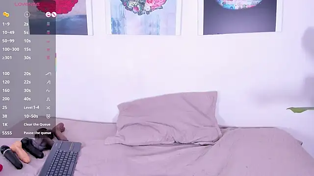 Monika-Ruiz online show from November 2025 07:40:02 PM